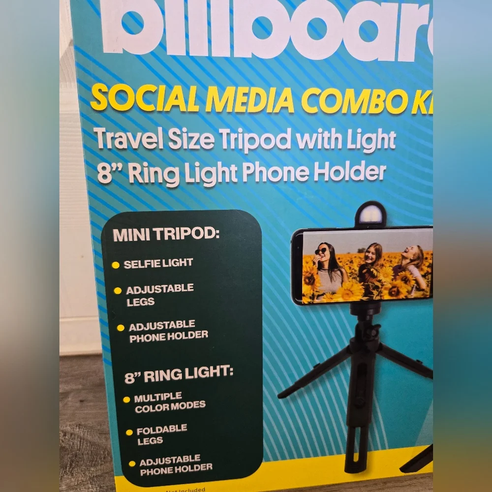 Billboard Social Media Combo Kit with Ring Light and Tripod